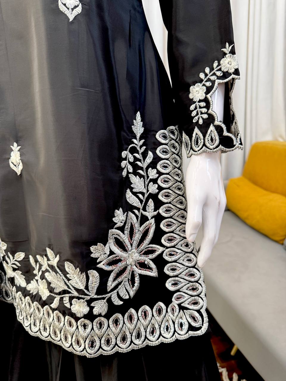 Heavy Natural Crep Designer Ladies Palazzo Suit, 3-Piece Set