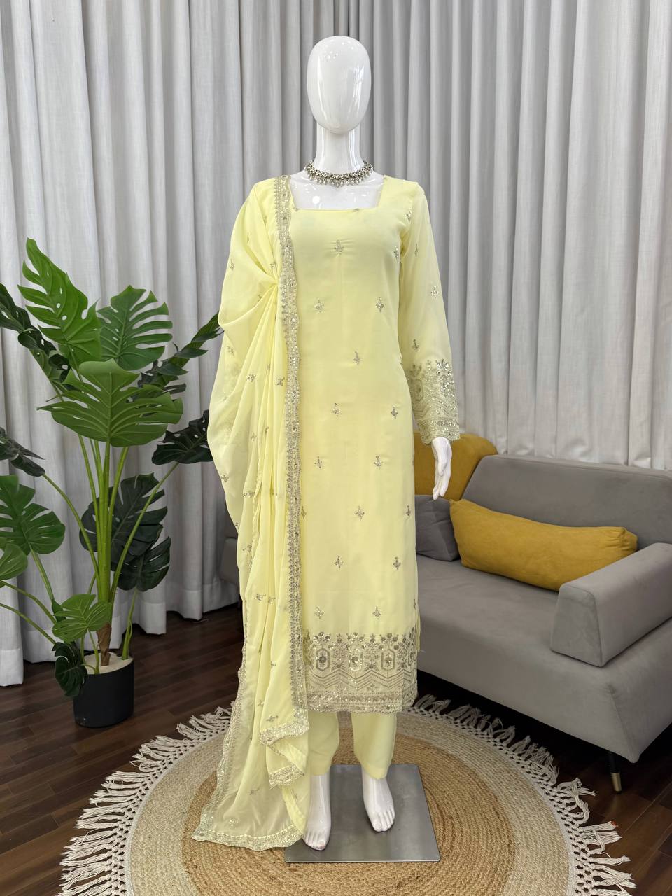 Noor Lace Sequins Classic Set